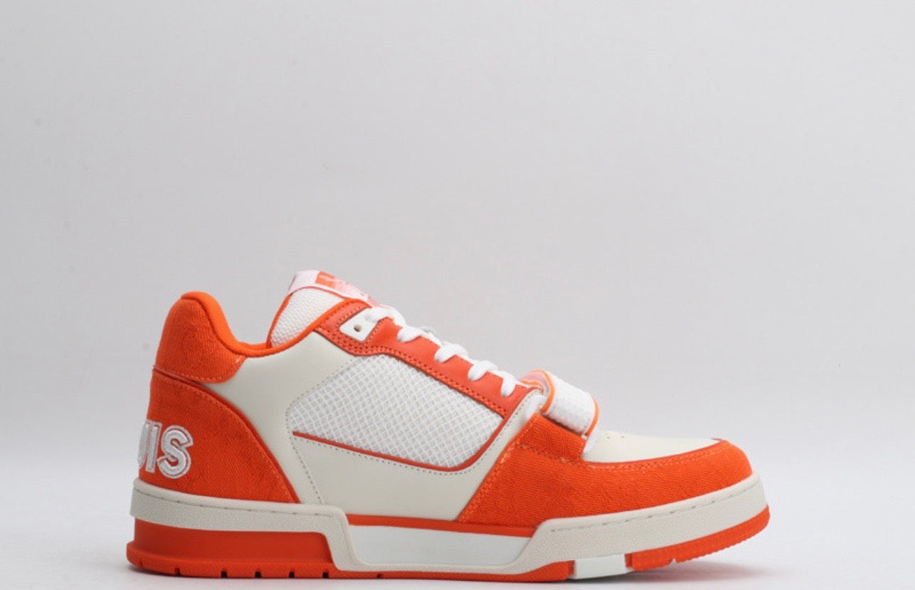 LOU V TRAINER