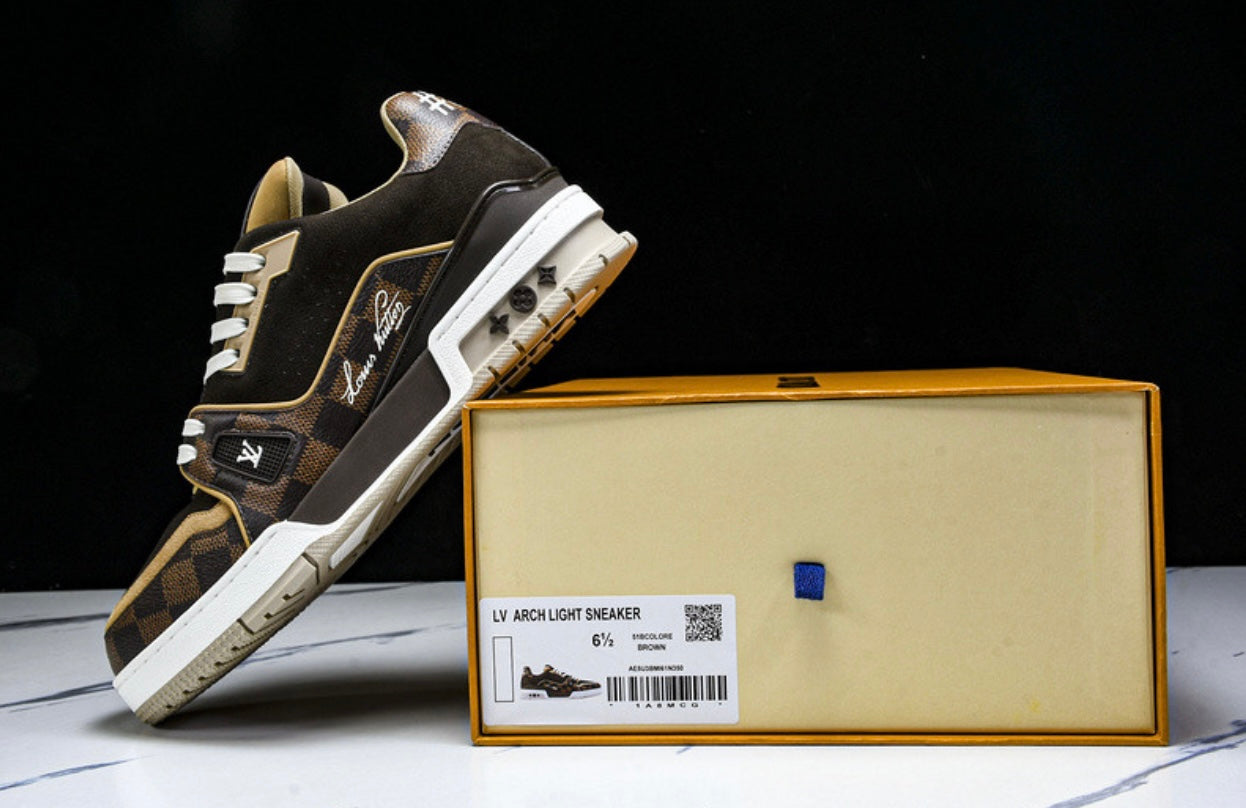 LOU V Trainer