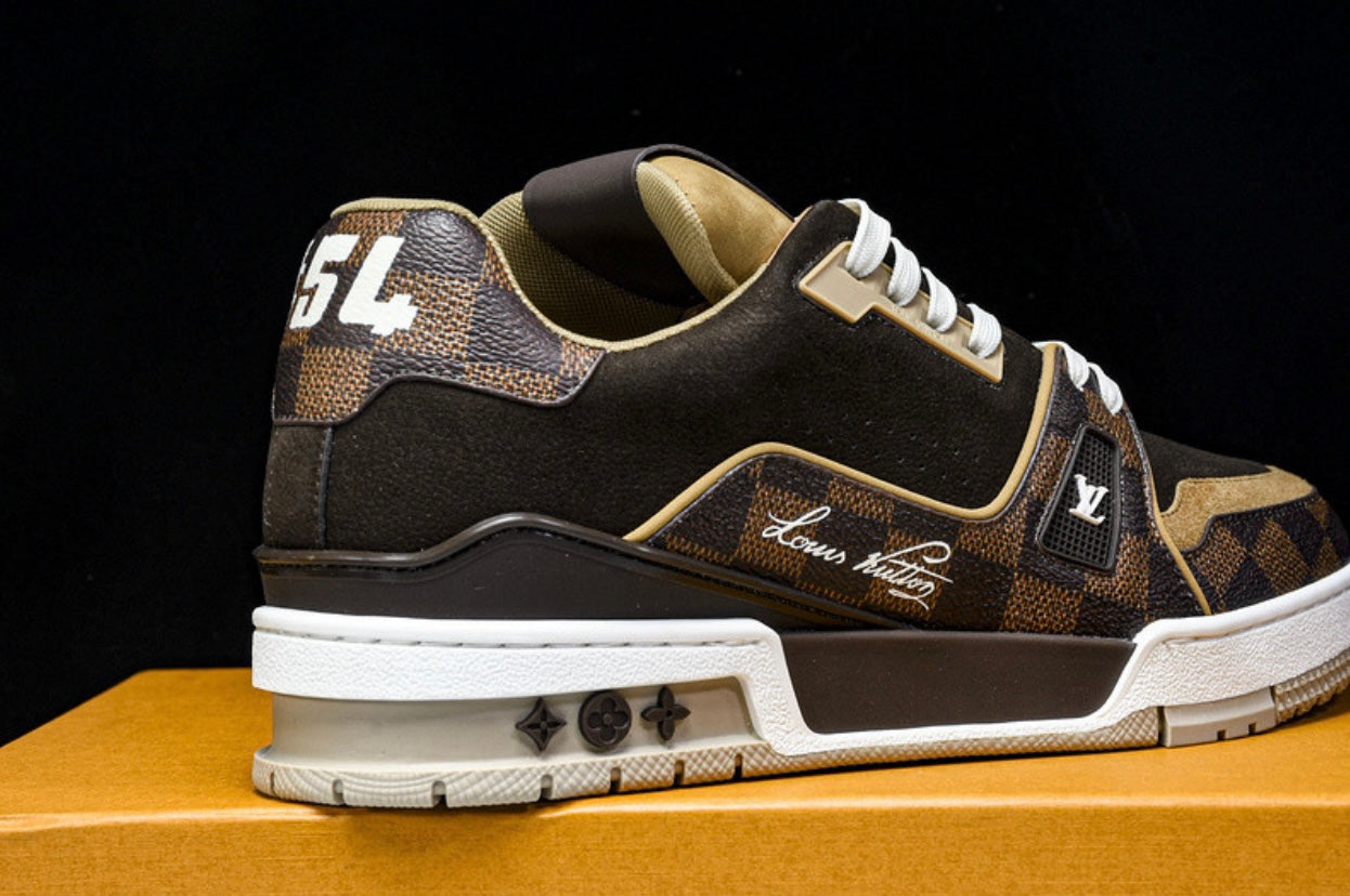 LOU V Trainer