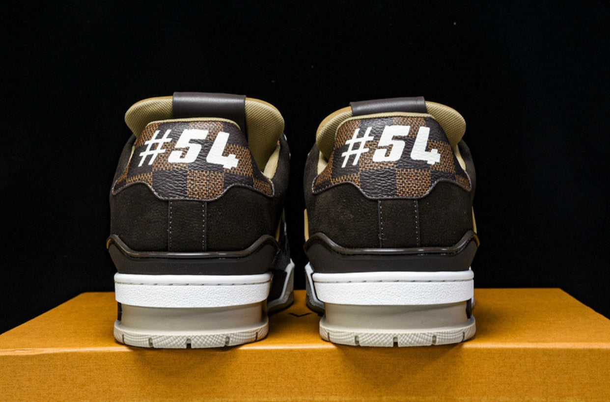 LOU V Trainer