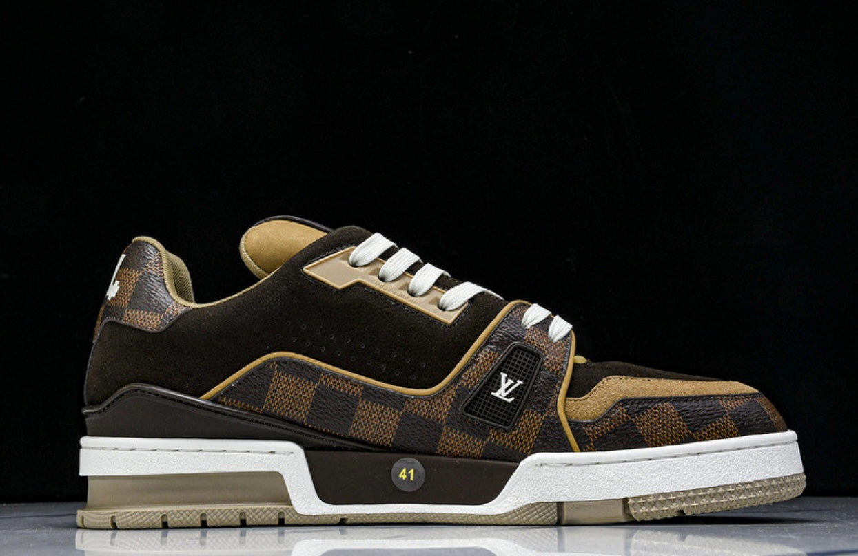 LOU V Trainer