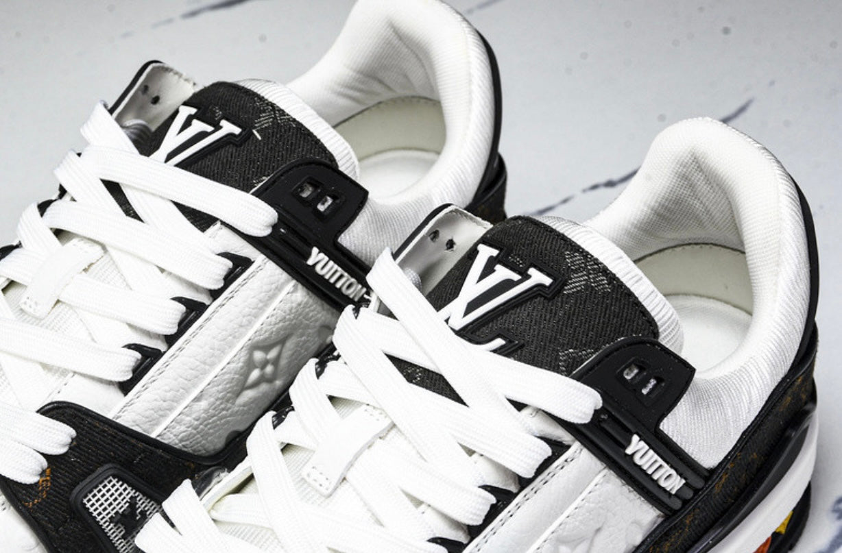 LOU V Trainer