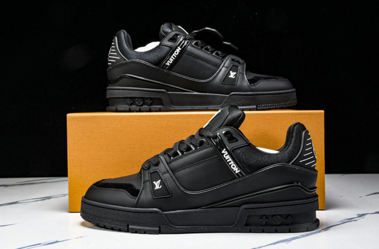 LOU V Trainer