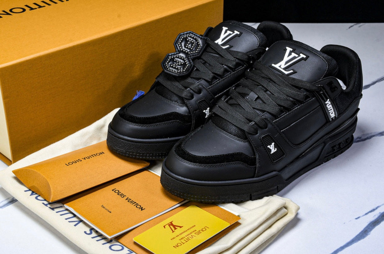 LOU V Trainer