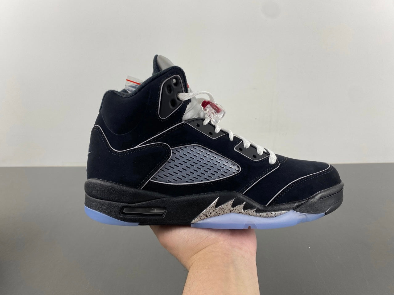 AJ 5 "Black Metallic Reimagined"