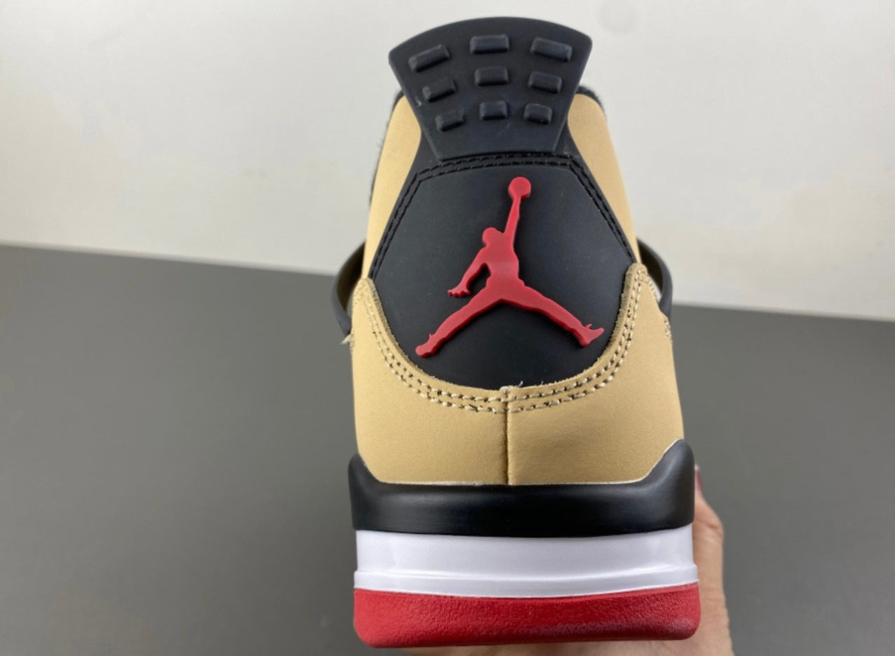AJ 4 "Pizza"