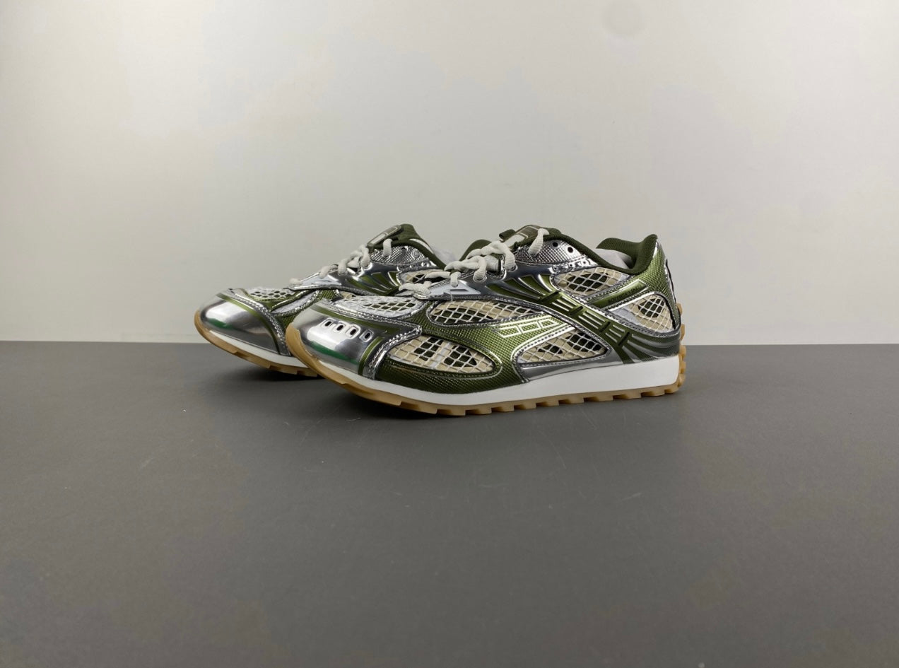 BTGA Dark Mud White/Silver