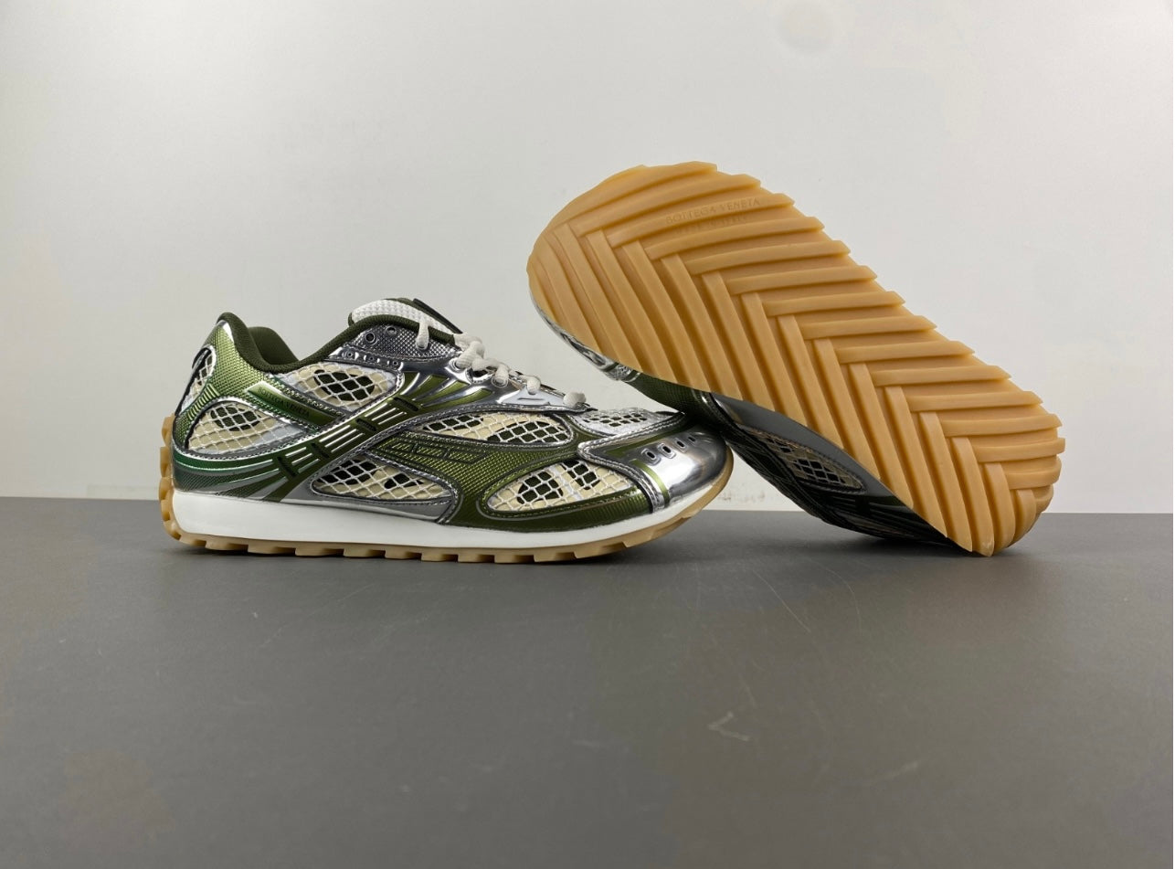 BTGA Dark Mud White/Silver