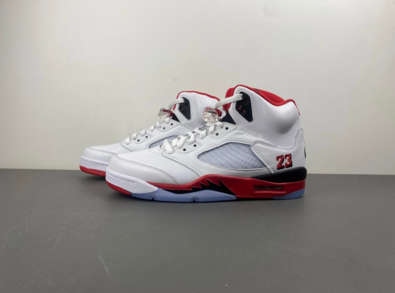 AJ 5 "Fire Red"