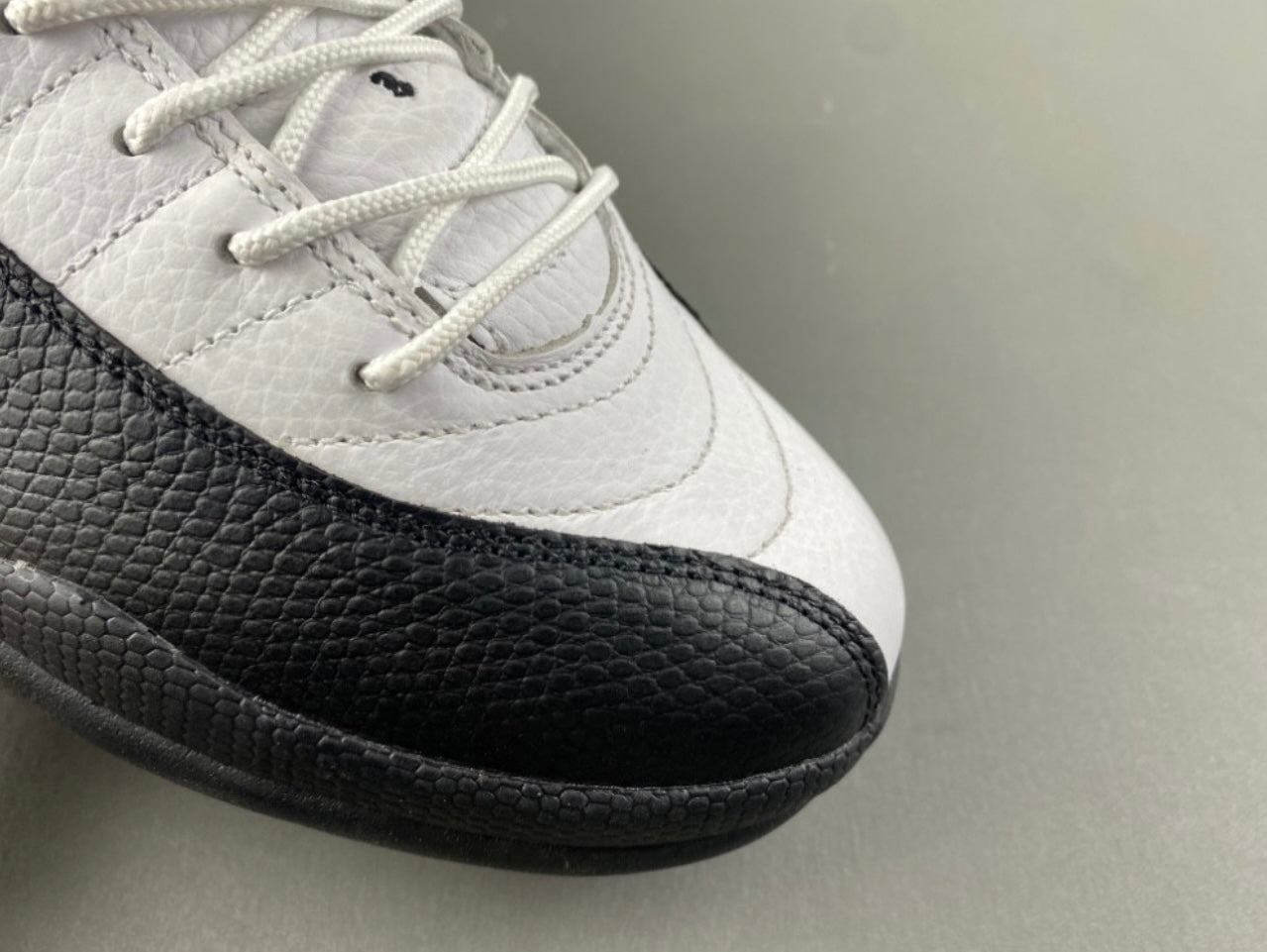 AJ 12 "Taxi" 2025