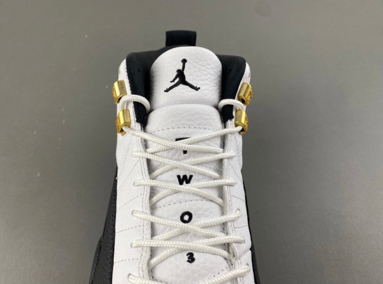 AJ 12 "Taxi" 2025