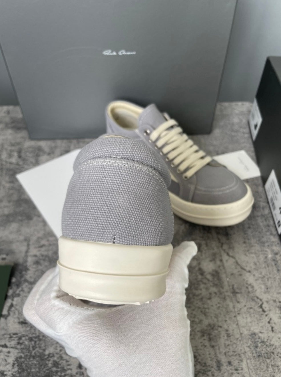 RO Low Grey