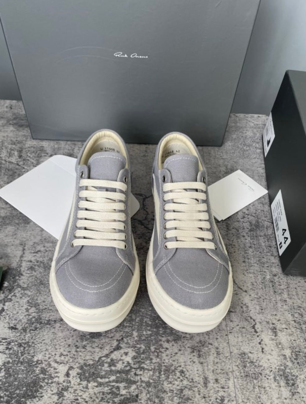 RO Low Grey