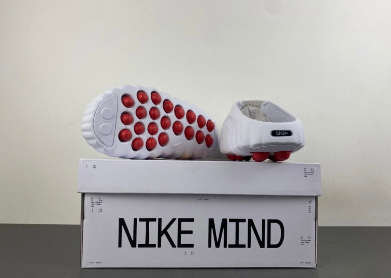 NKE MND "White Speed Red"