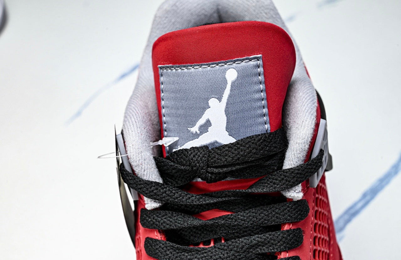 AJ 4 "Toro Bravo"