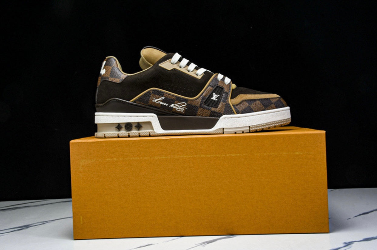 LOU V Trainer