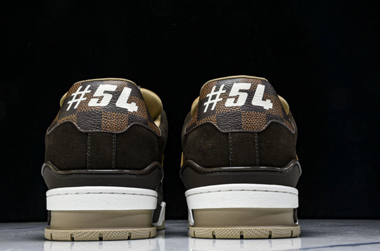 LOU V Trainer