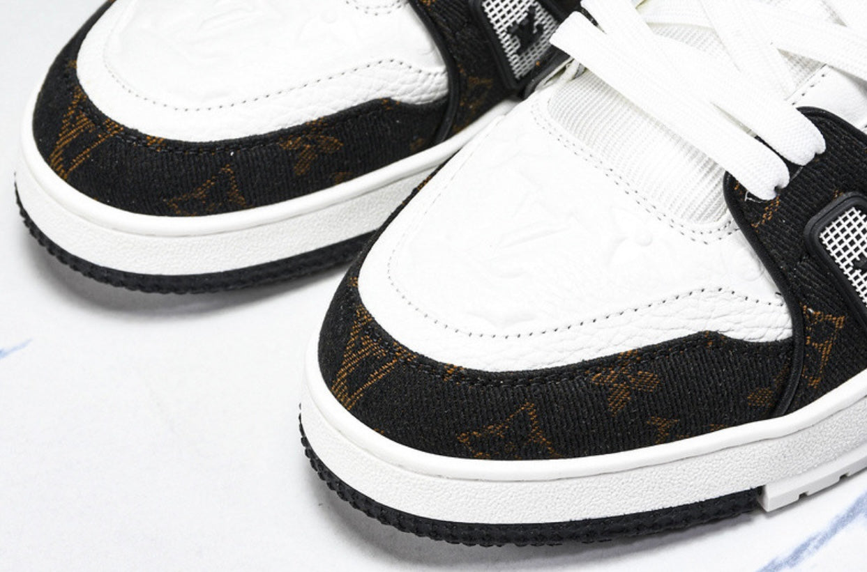 LOU V Trainer