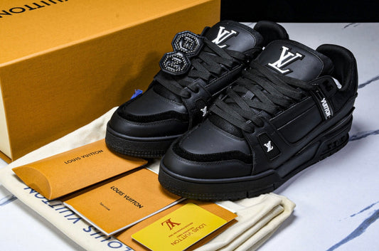 LOU V Trainer