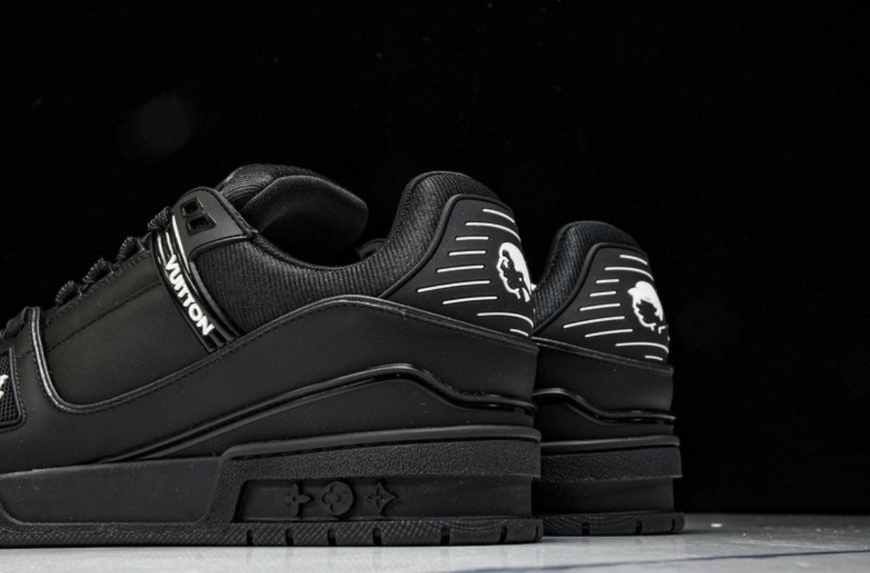 LOU V Trainer