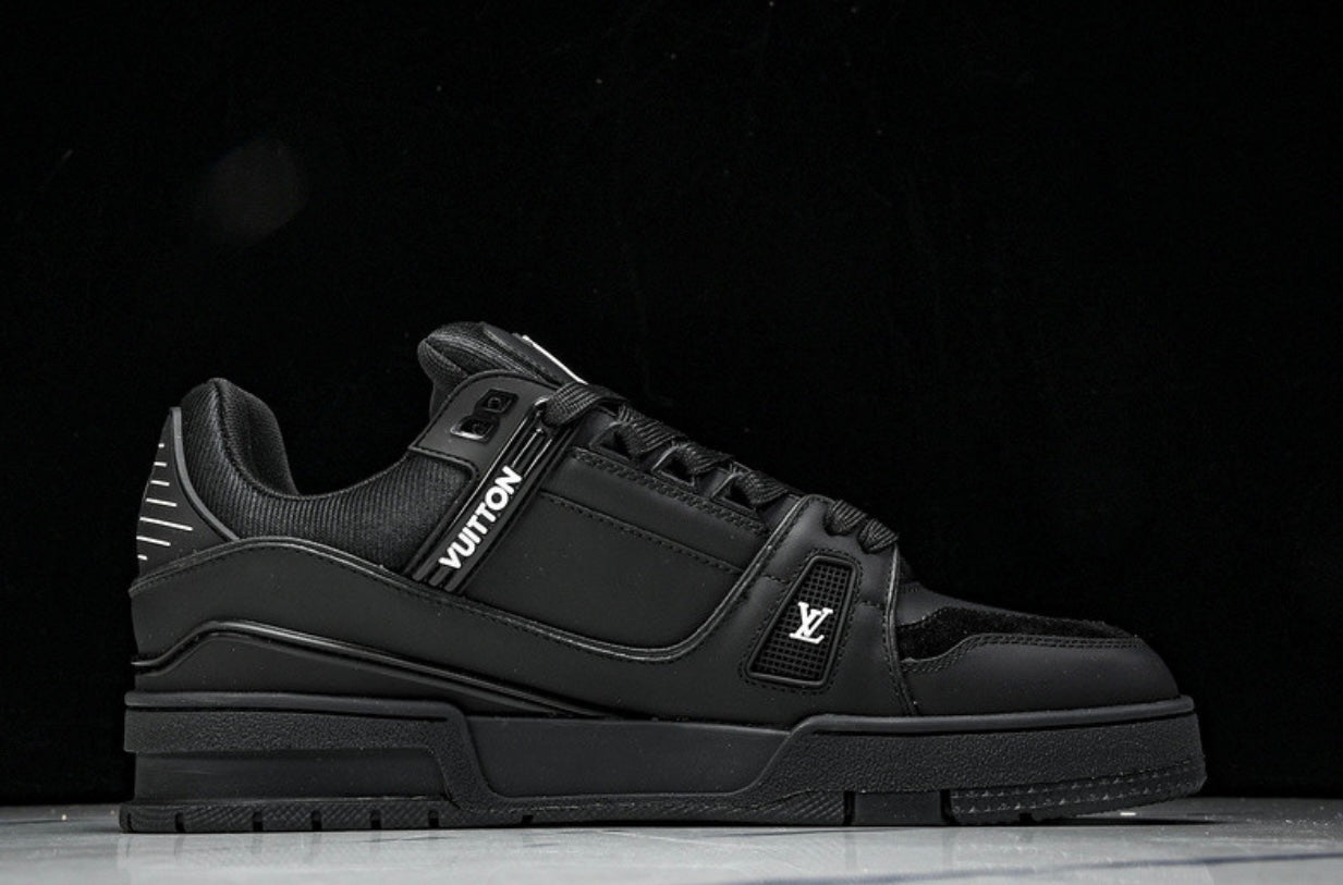 LOU V Trainer