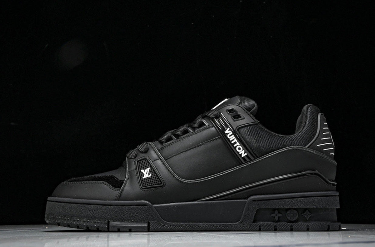 LOU V Trainer