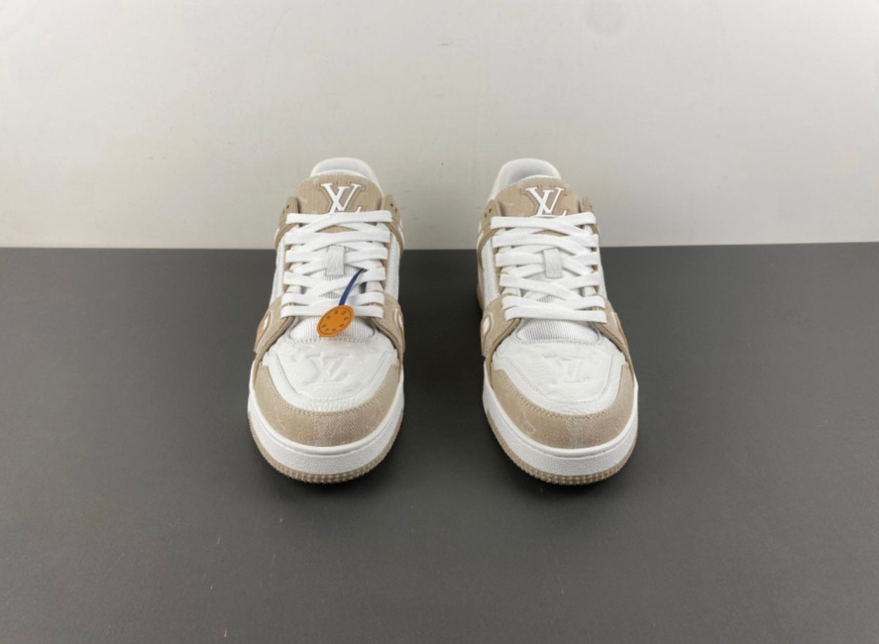LOU V Trainer