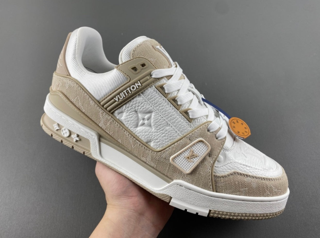 LOU V Trainer