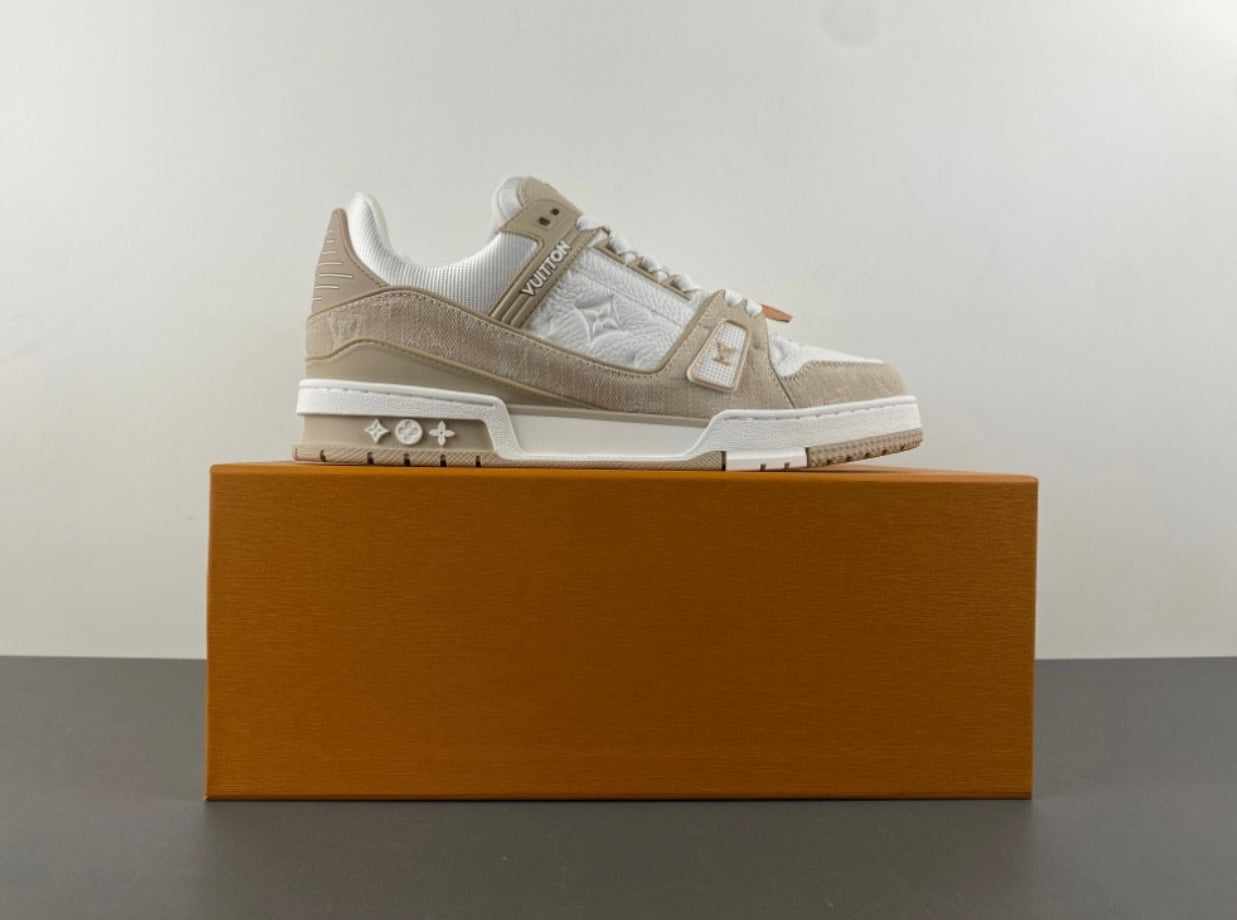 LOU V Trainer
