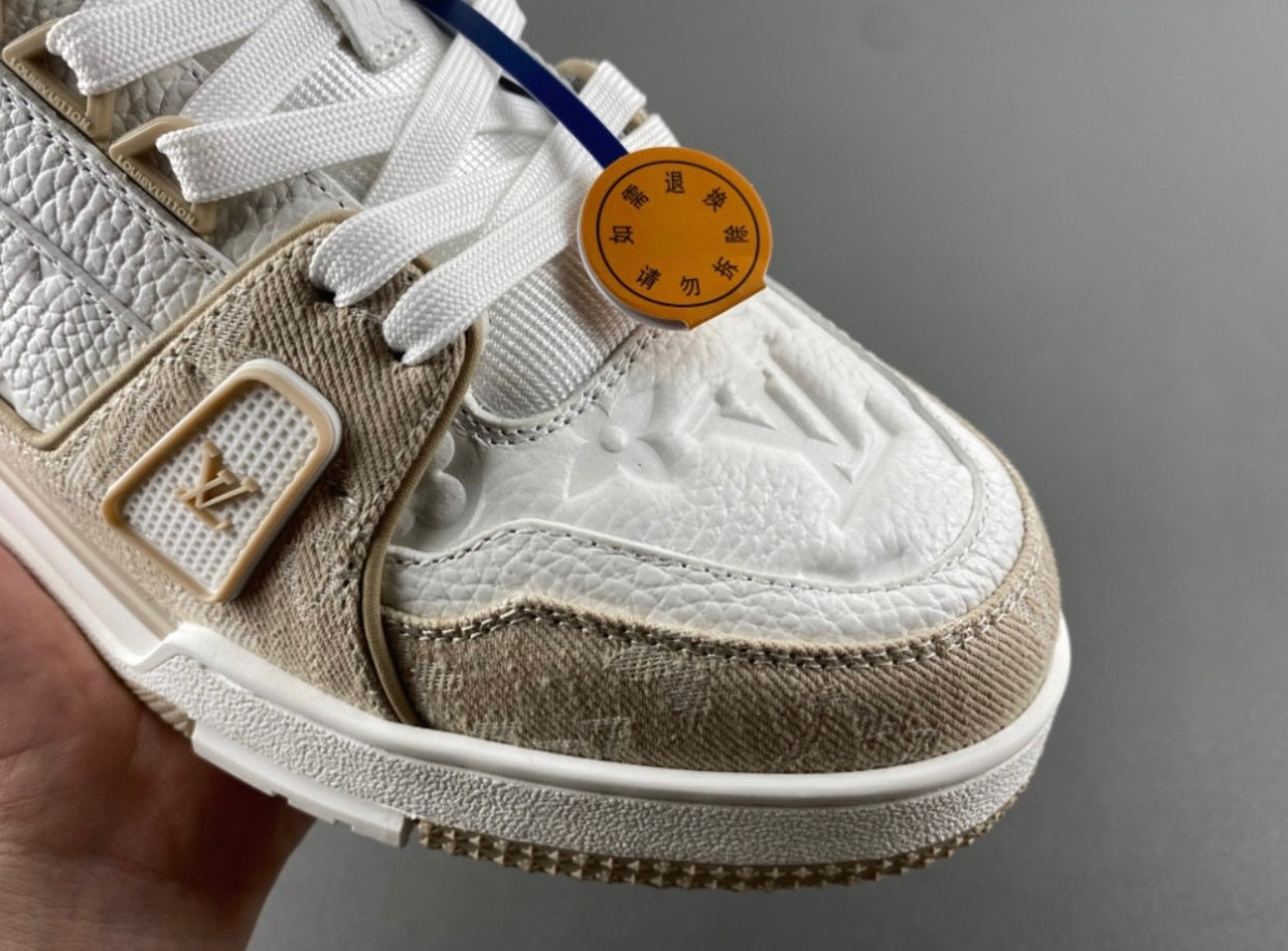 LOU V Trainer