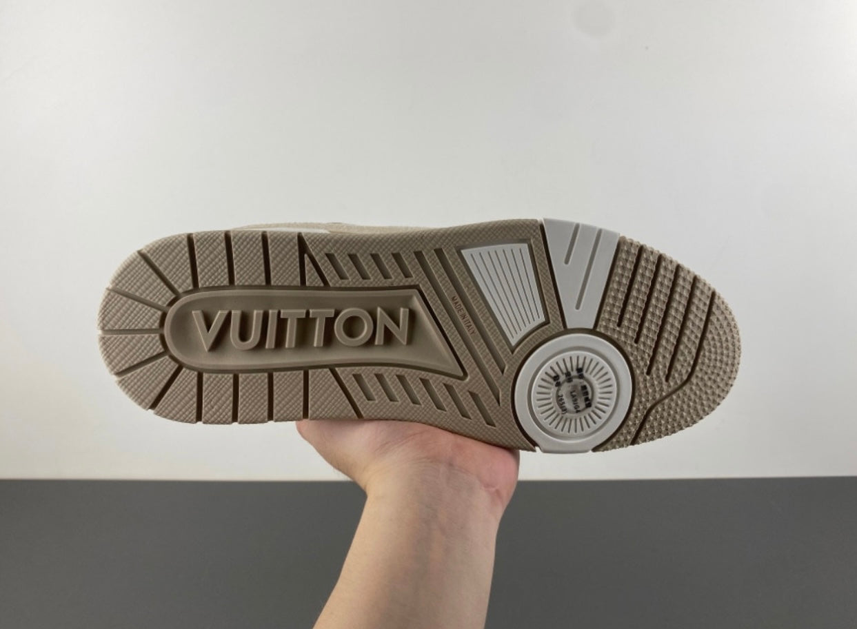 LOU V Trainer