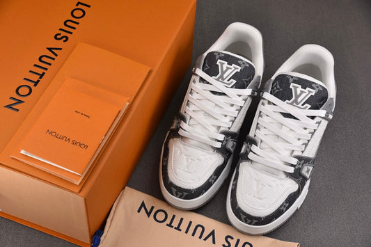 LOU V Trainer