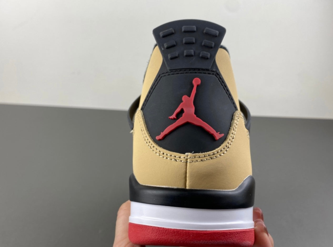 AJ 4 "Pizza"