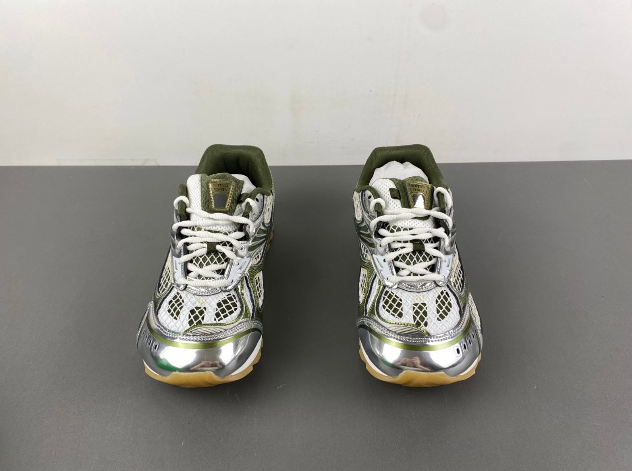 BTGA Dark Mud White/Silver