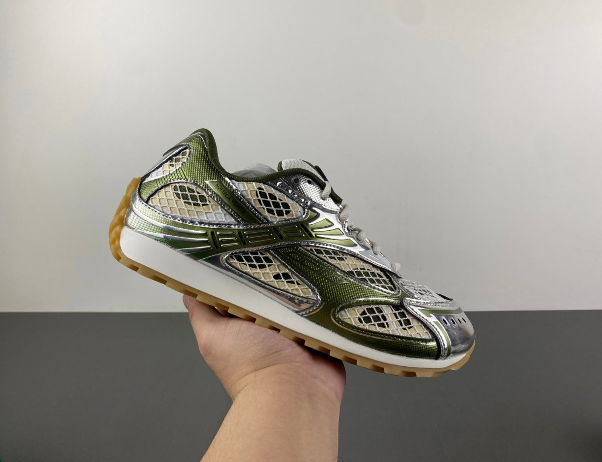 BTGA Dark Mud White/Silver