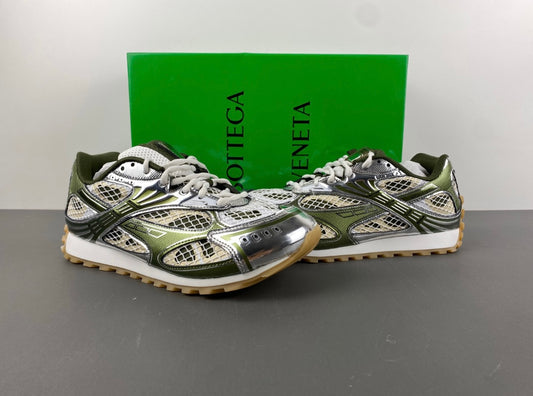 BTGA Dark Mud White/Silver