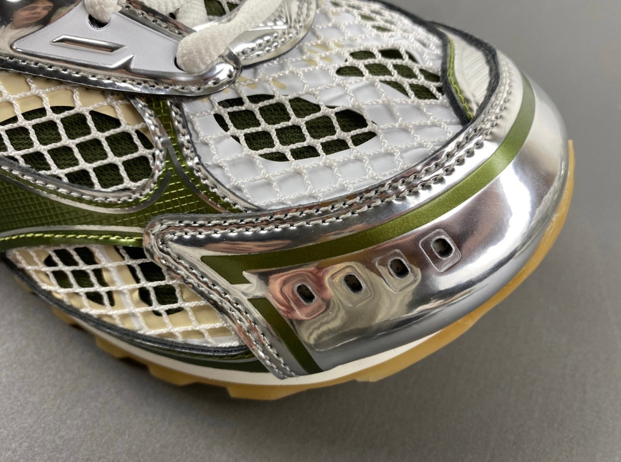 BTGA Dark Mud White/Silver